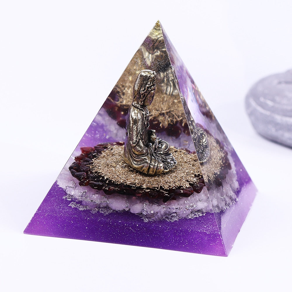 Orgonite Crystal Pyramid Chakra Energy/Protection/Luck