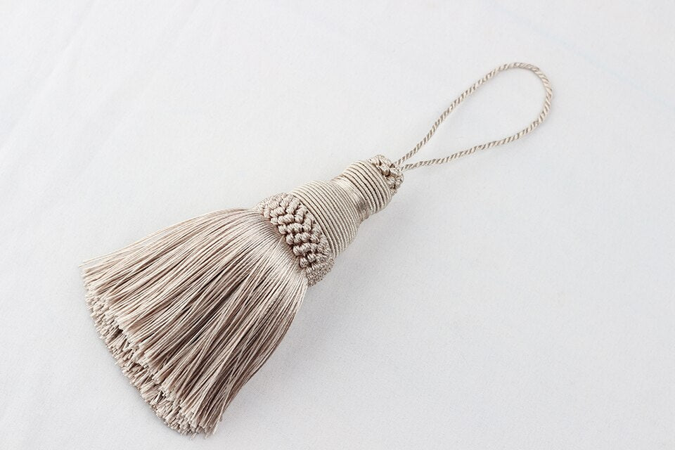 1Pc Silk Tassel Trim