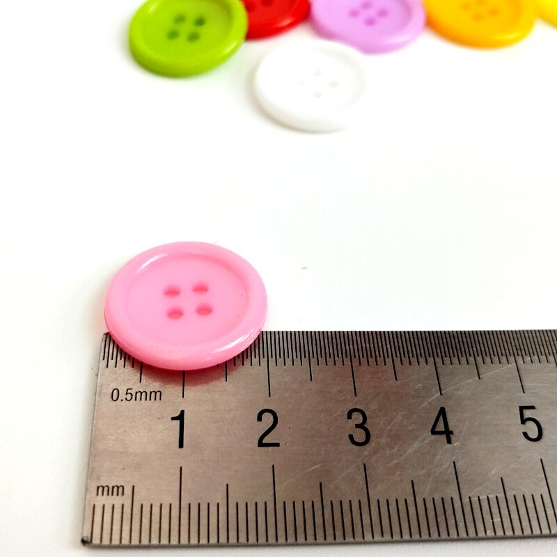 50-100pc Mixed Colors Plastic Buttons