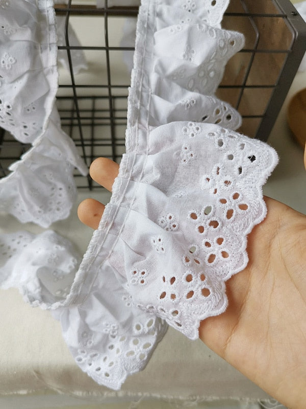 Pleated White Cotton Lace Trim