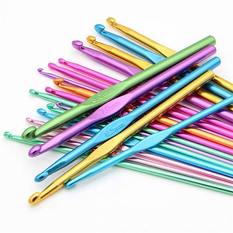 12 Piece Set Aluminum Crochet Hooks