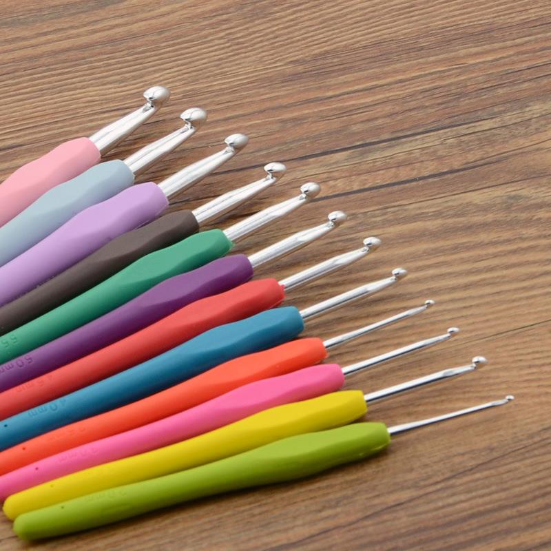 Crochet Hooks Ergonomic Handles 2mm-8mm